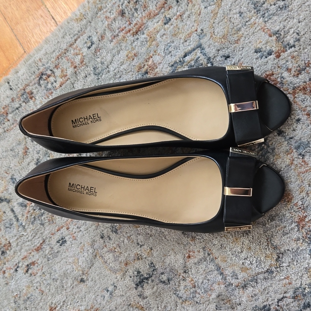 MICHAEL KORS PEEP TOE WEDGES SIZE 9.5